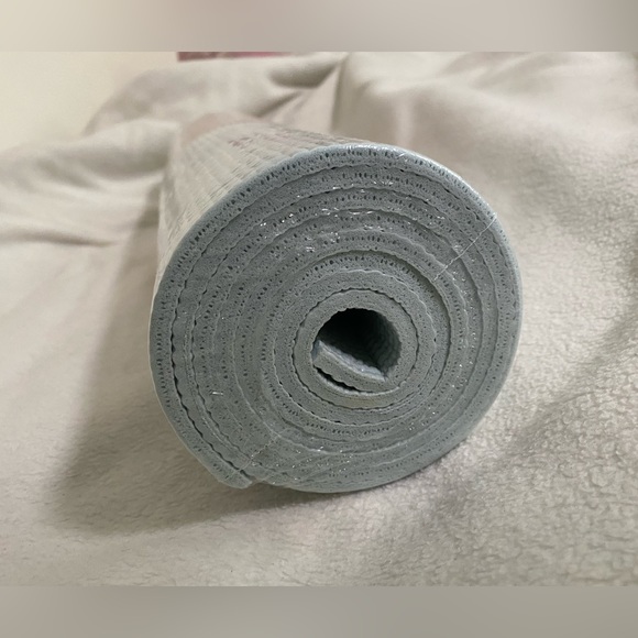 Oak And Reed Yoga Mat - Picture 4 of 4